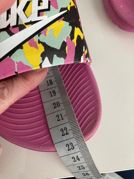 Šlapky, nike,33