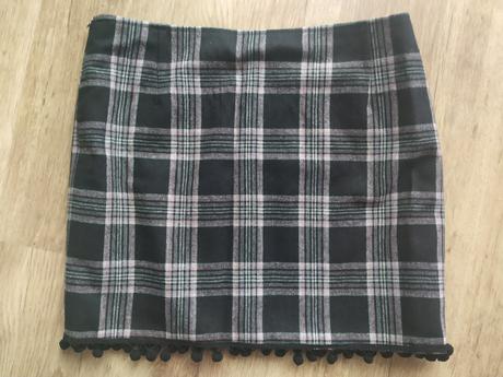 Dámska károvaná sukňa v.s/m, s