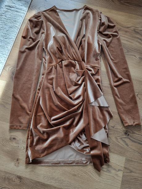 Sexi sametové mini šaty, xs