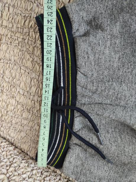 Predám chlapč. mayoral teplákové nohavice veľ. 122, mayoral,122