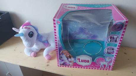 Luna - interaktivny jednorožec,