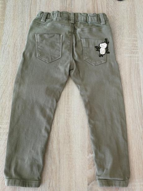 Štýlové nohavice, zara,104