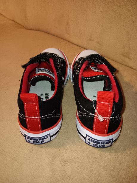 2x obuté plátenky, 30