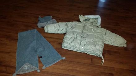 Hrubý kabát, čiapka, šál, 98