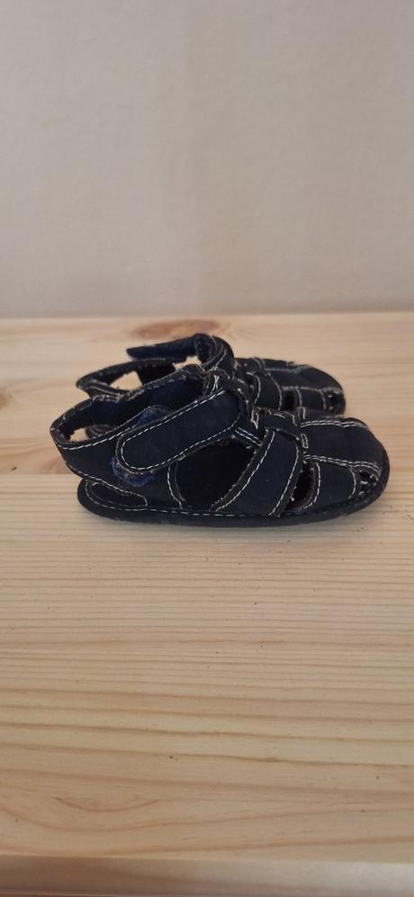 Sandálky, <17