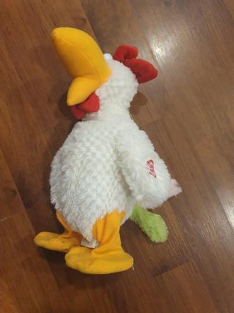 Plyšový kohútik, sám stojí, 