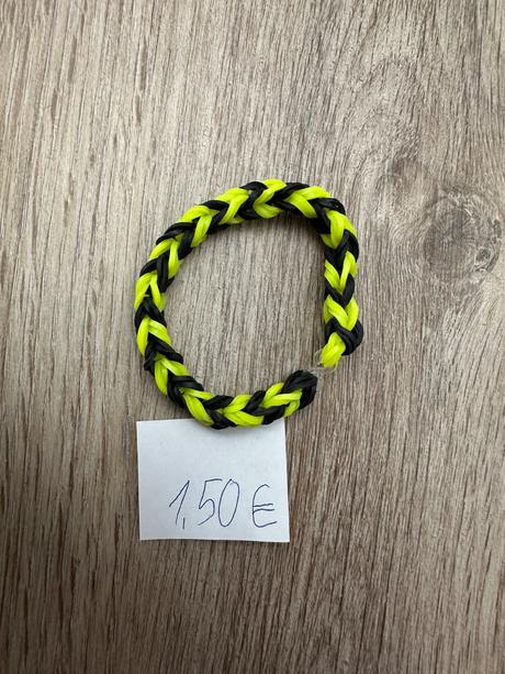 Náramok z gumičiek, 