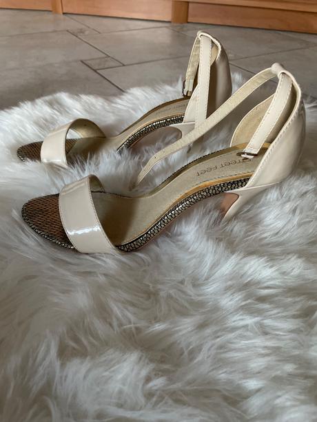 Sandale na opatku, 39