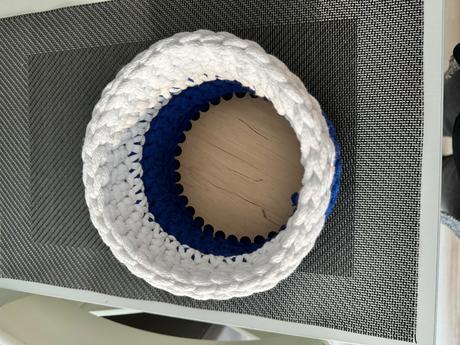 Háčkovaný košík, 