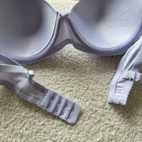 Mierne vystužená popdrsenka s kosticou 88476, 75c