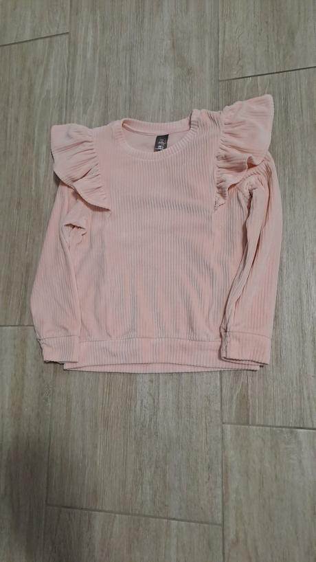 Krásny pulóvrik, 128