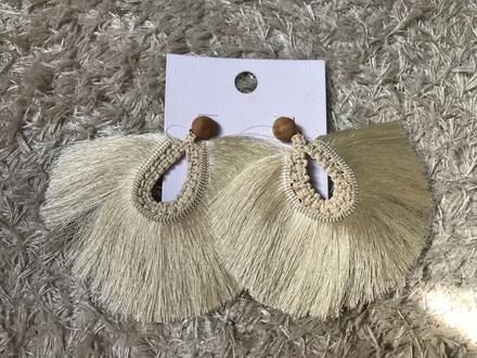 Originálne nausnice zn. reserved, reserved