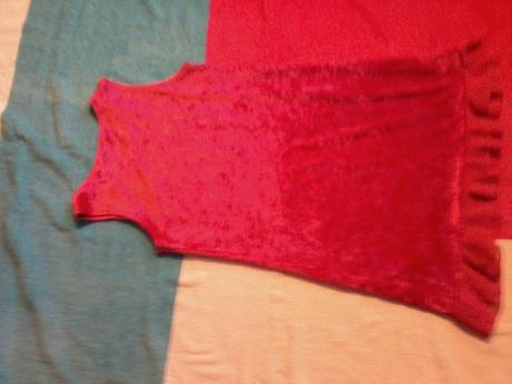 Dievčenské šaty 8 / 9 rokov., 134