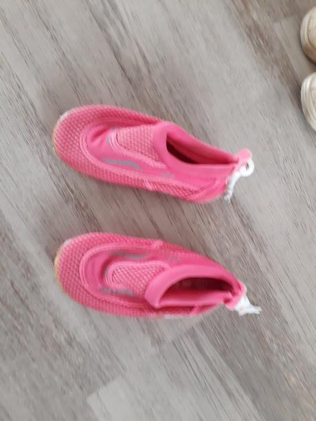 Topánky do vody, 29