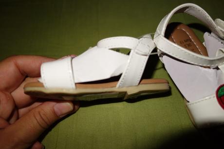 Nove jahodkove sandalky monsoon, 19