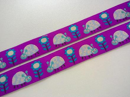 Vyšívaná stuha 16 mm,