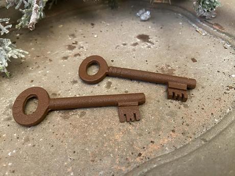 Kovové kľúče v hrdzavom odtieni 2 ks ( sada ), 