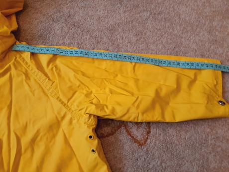 Obojstranný pršiplášť, 116