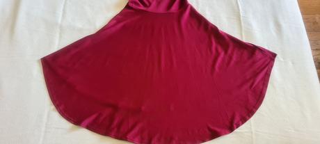 Jednoduché elegantné šaty, 164