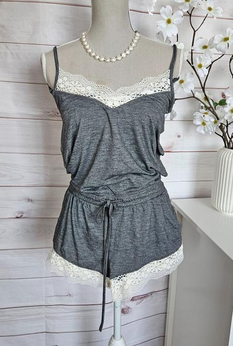 Pekný overal etam, etam,s