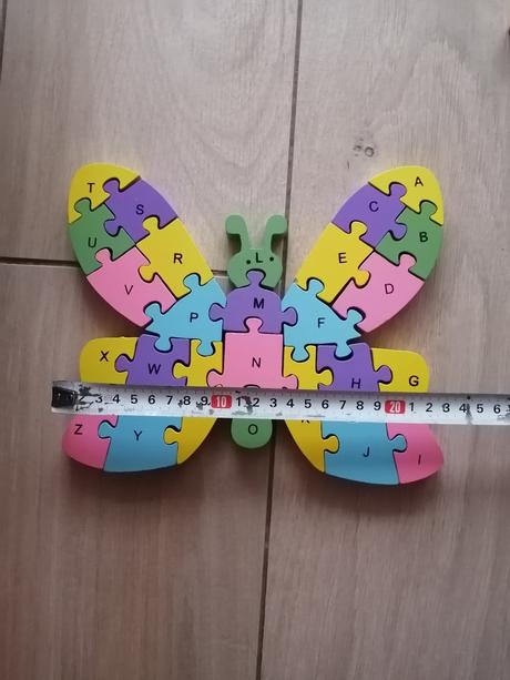 Drevené puzzle žirafa a motýľ, 