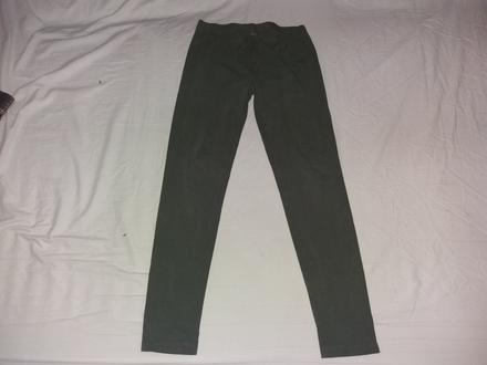 Dámske čierne nohavice č. 40, l