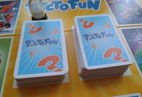 Spoločenská párty hra pictofun, 
