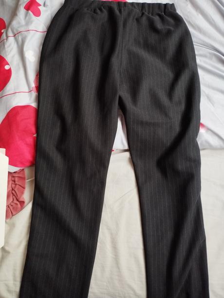 Čierne nohavice s pružkom l/xl, l