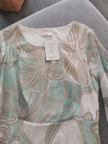 Dámske spoločenské šaty, l