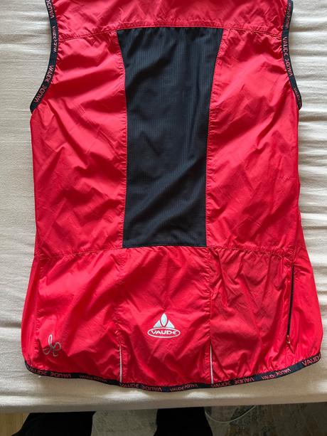 Predám ultraľahkú cyklovestu vaude veľkosť 36, 36