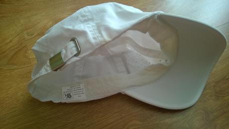 Šiltovka s trblietkami, 128