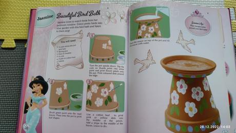 Big book of things to make and do, 