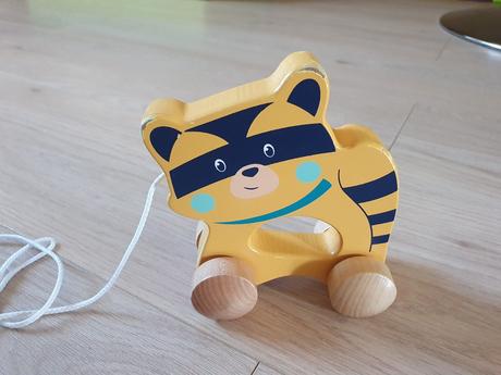 Drevena hracka na tahanie, 