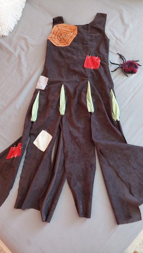 Karneval.maska - pavucie "saty", xs