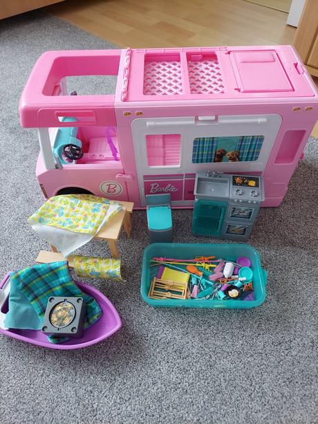 Predám barbie karavan,