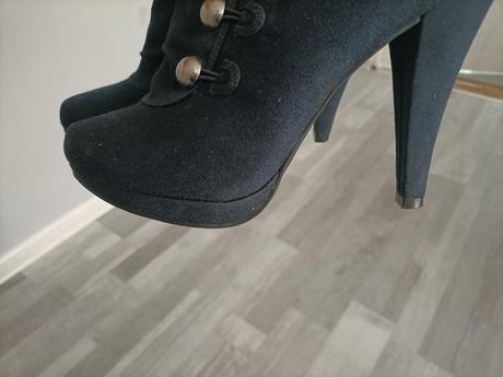 Predam topánočky, graceland,38