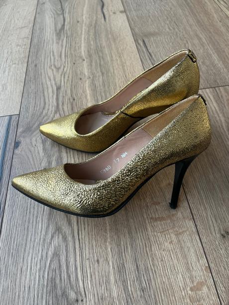 Kožené lodičky, 37