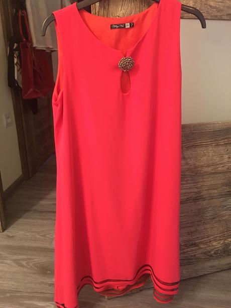 Šaty spoločenske, s