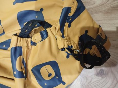 Nohavice do dažďa, 98