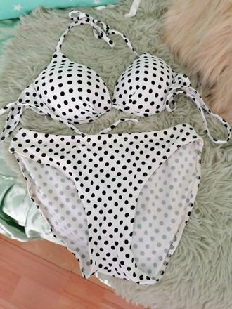 Bodkované bikiny, l