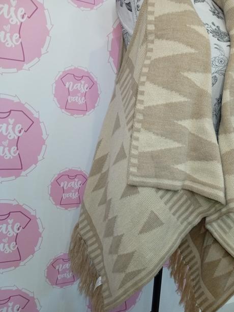 Uni prehoz / vesta, esprit