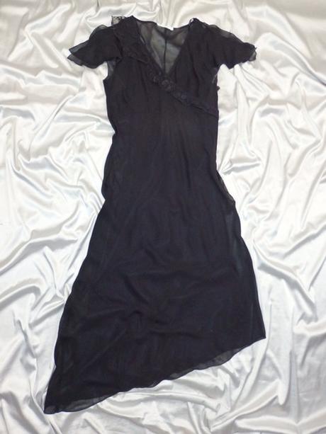 Kvalitné elegantné šaty, 42