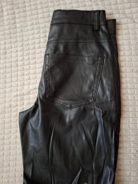 Kozenkove nohavice bershka, bershka,s