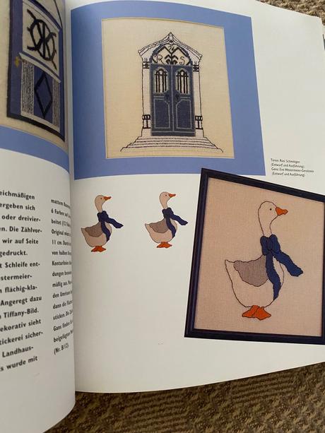 Krásna kniha výšiviek aj s predlohami, 