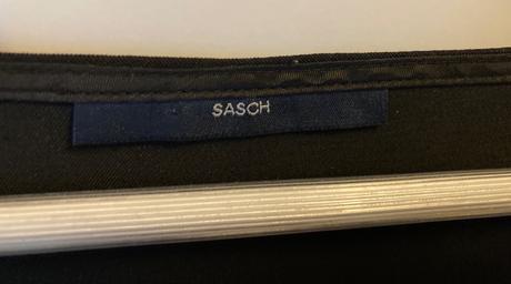 Zaujímavé šaty, m