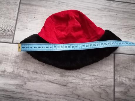 Mikulášsky klobuk, 104