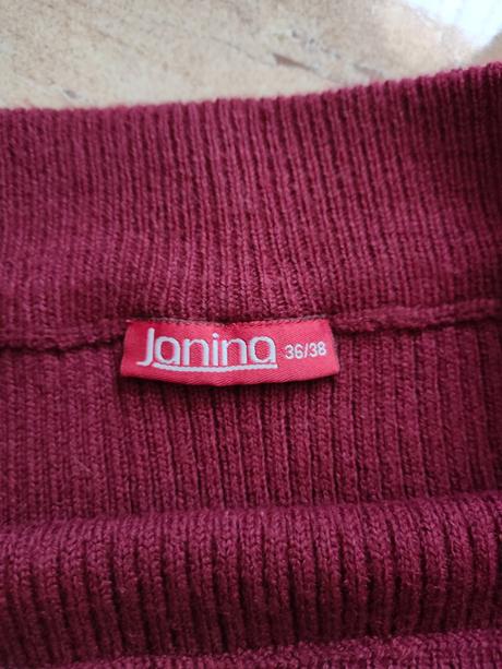 Bordová pletená sukňa, 36