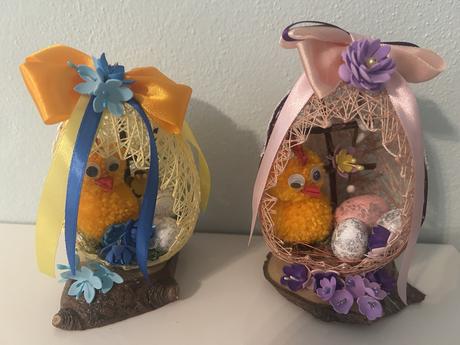 Veľkonočné dekorácie na dreve-2 ks- cena spolu, 