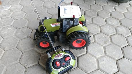 Traktor class na diaľkové ovládanie , 