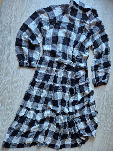 Karovane saty, zara,m